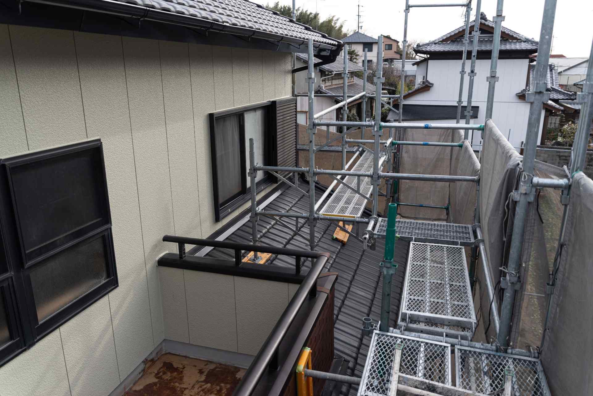 外壁塗装の工事 | 福岡の足場工事なら株式会社成翔